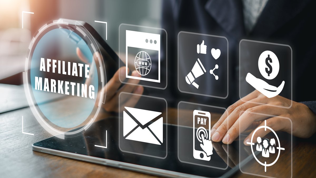 Facebook Ads for Affiliate Marketing: Cost, Examples & Strategy Explained