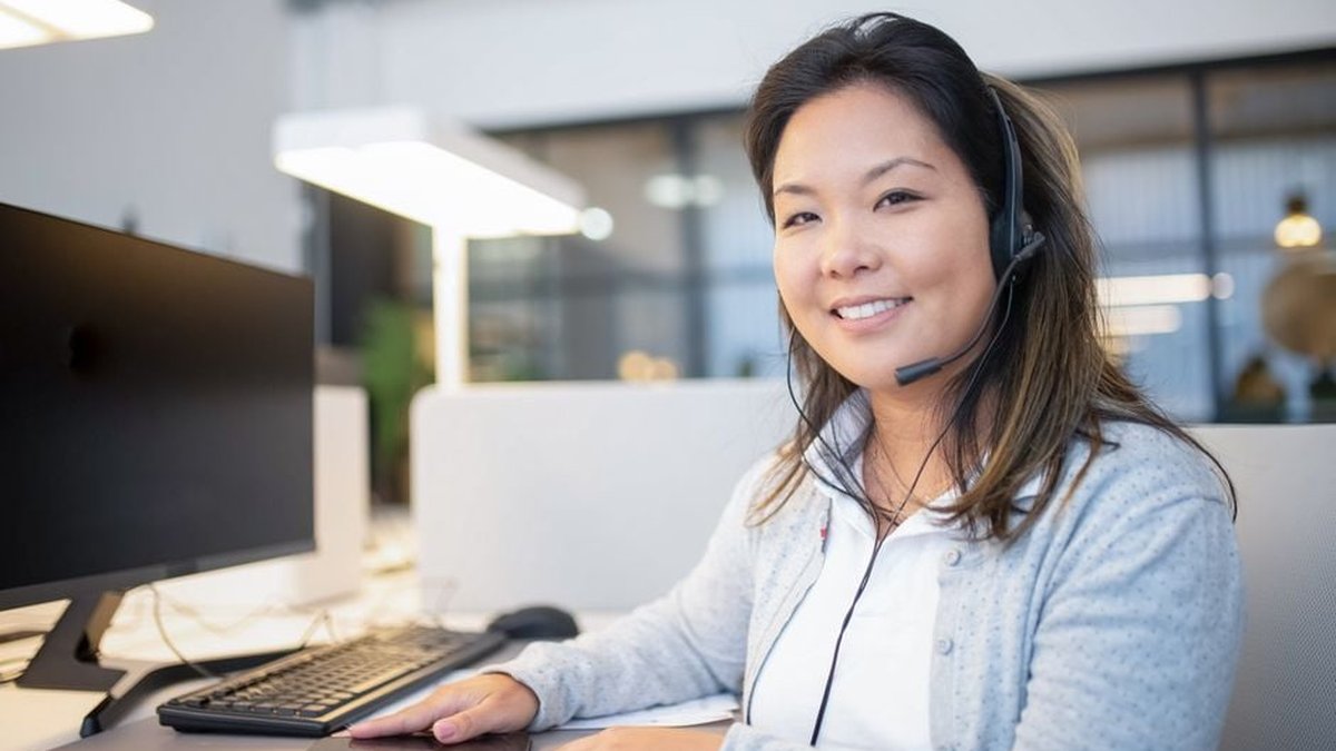 Healthcare Virtual Assistant: How Remote Support Compares to In-House Staff