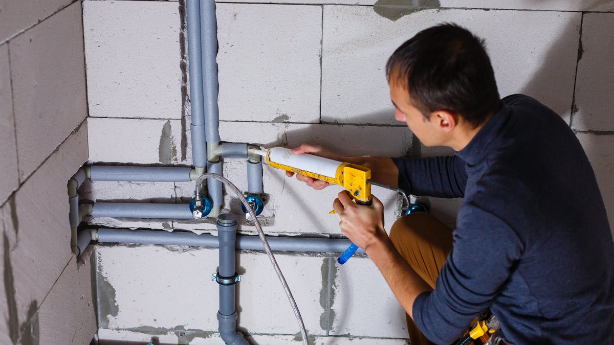 How to Detect Water Leakage at Home: Plymouth, MA Pros Weigh In