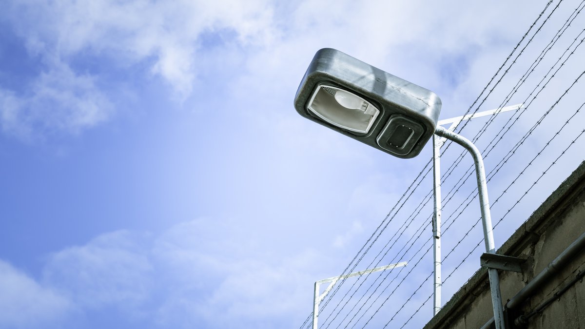 Installing a Security Light in Fort Wayne: DIY Job or Call an Electrician?