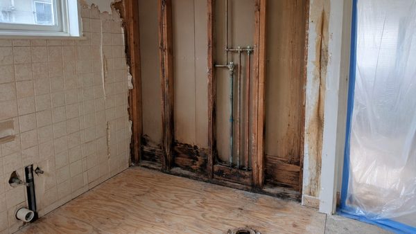 Monmouth County Bathroom Remodels: PNE Construction Addresses Water Damage