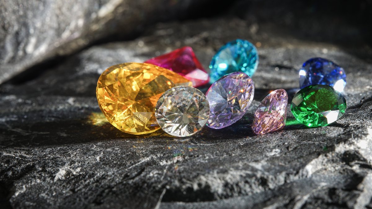 Natural Birthstone Jewelry: Meaning, Tradition & How To Choose The Right Stone