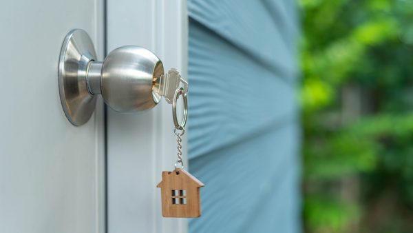 Seller Financing: How It Works, Benefits, Cons & Is It A Good Idea For Buyers?