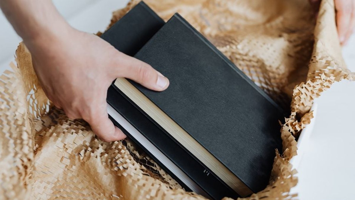 UK Book Wrap Boxes for Shipping: Dimensions & Pricing Analysis Guide Released