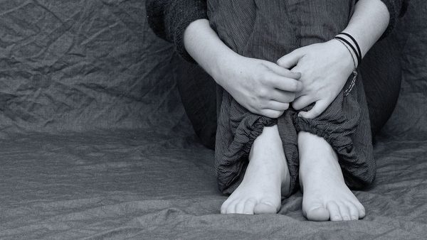 Warning Signs of Suicidal Thoughts in Teens: 9 Red Flags to Watch