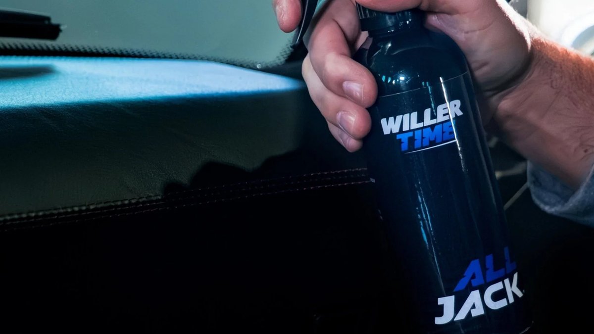 Waterless Car Detailing Spray With Simple Clean Ingredients: Product Available