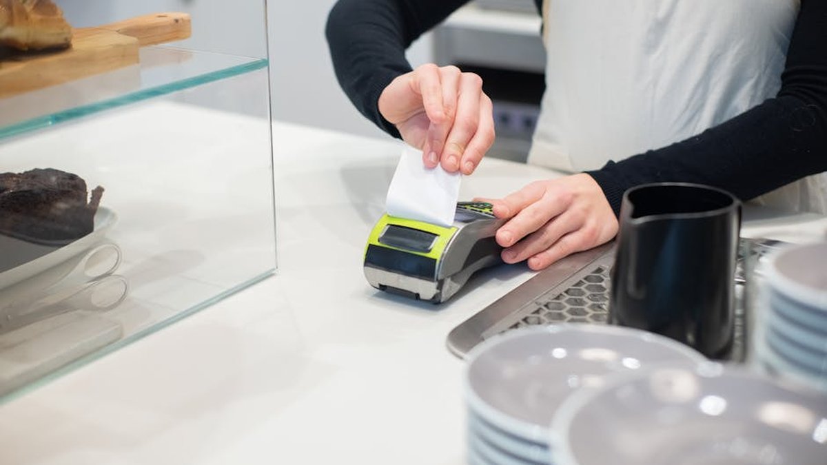 What Is a Cash Discount Program? A Guide to Making It Work for Your Business