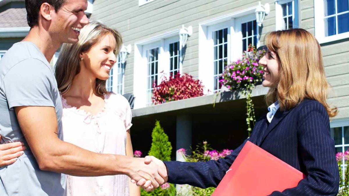 What Questions to Ask a Buyer's Agent Before Hiring? A Complete Checklist