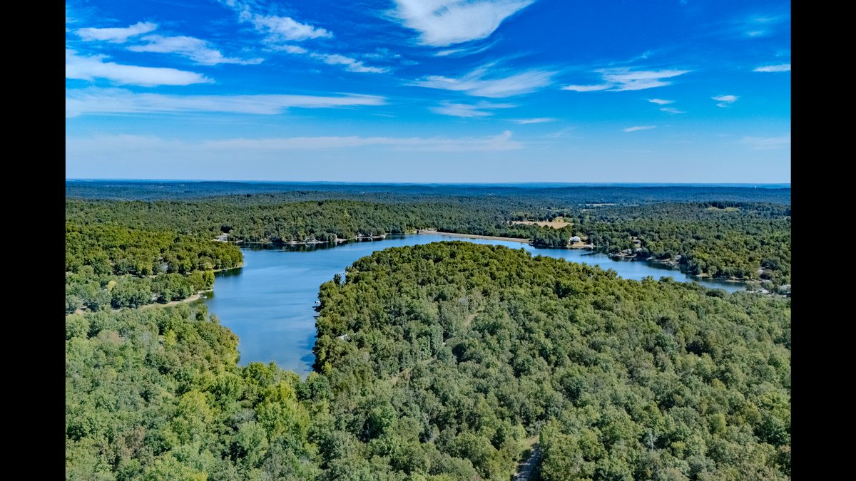 What's It Like To Live In Arkansas? River Fishing & Hiking The Ozark Trails