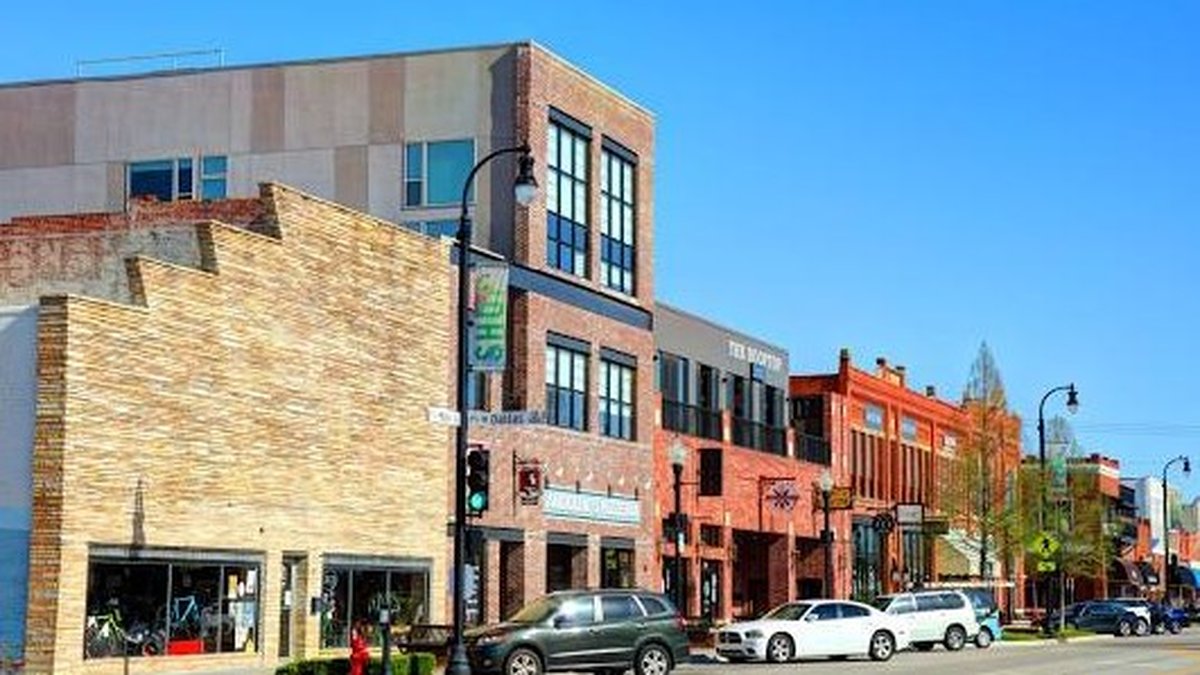 Wondering Where to Eat in Broken Arrow? Waters Edge is a Premier Experience
