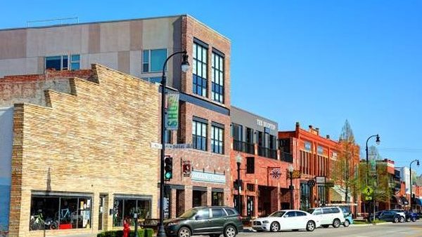 Wondering Where to Eat in Broken Arrow? Waters Edge is a Premier Experience