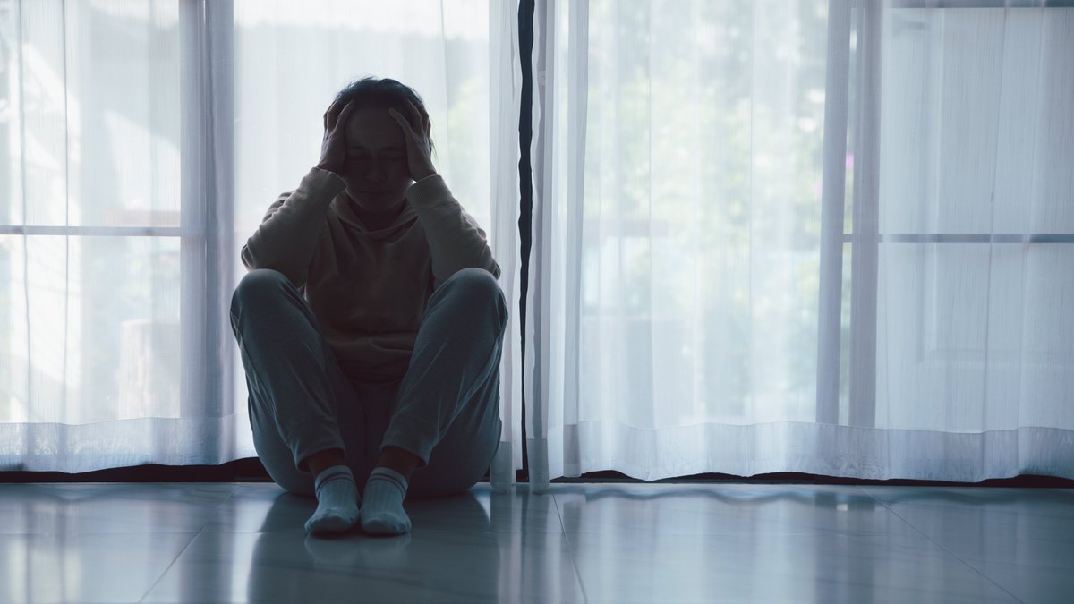 6 Early Signs of Schizophrenia in Adolescence