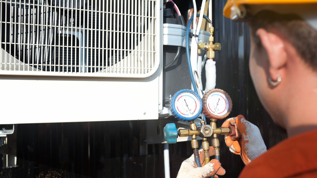Common Furnace Problems: Irving HVAC Techs Explain the Need For Fall Tune-Ups