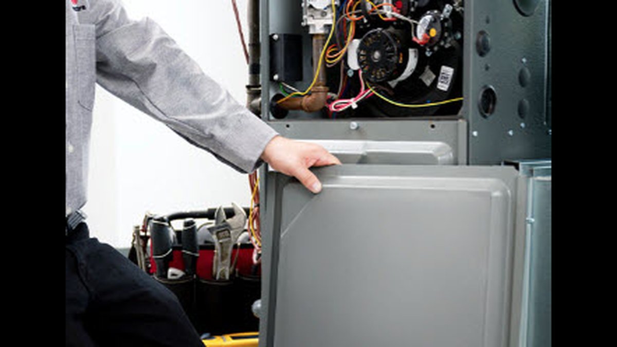 Common Furnace Problems: TX Pros Share Warning Signs & How to Fix