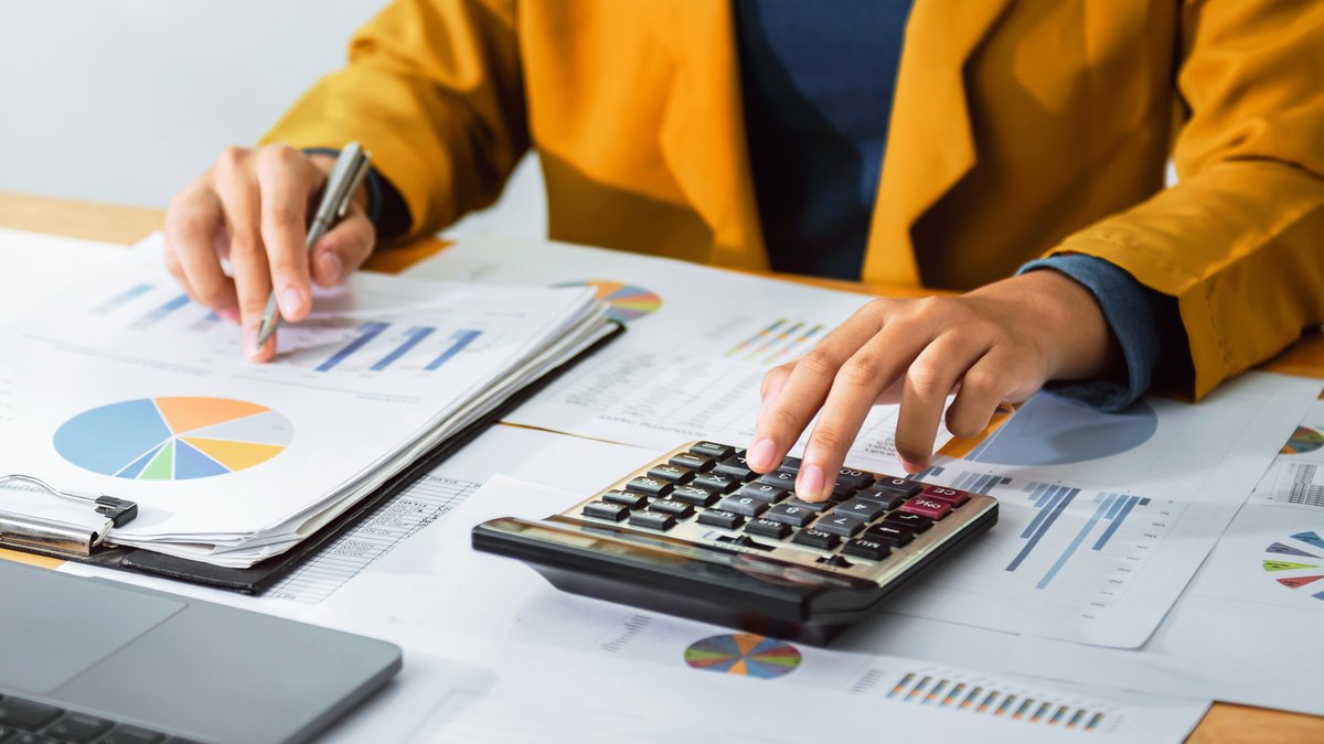 Debt Collection For Small Businesses: Minimum Amount & Timeline Guide Published