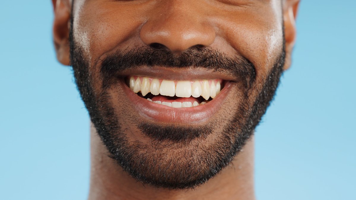 Dental Implants for Front Teeth: Nottingham Dentist Explains Timeline & Cost