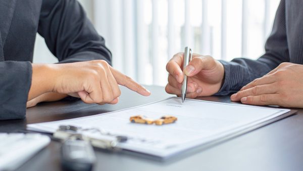 Health Insurance Agent El Paso Highlights Healthcare Market Reform Debate