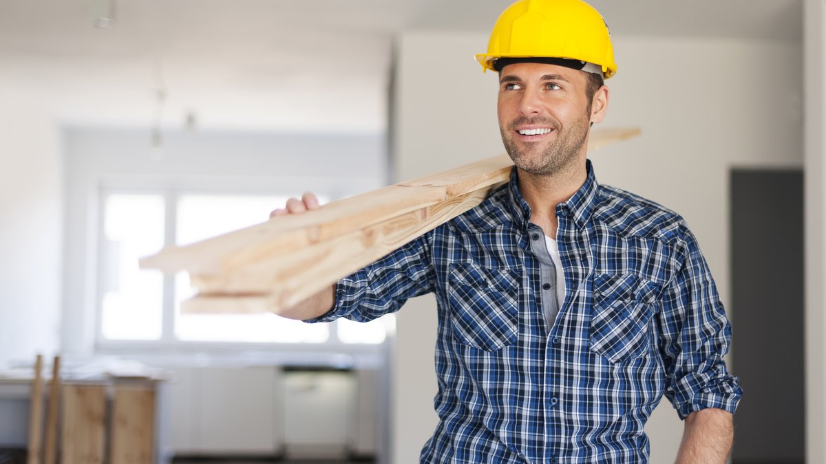 How to Improve Organic Search Traffic: SEO + AEO Strategies for Home Remodelers
