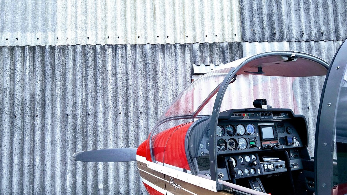 How to Start a Flight School: What Small Aviation Businesses Need from Day One