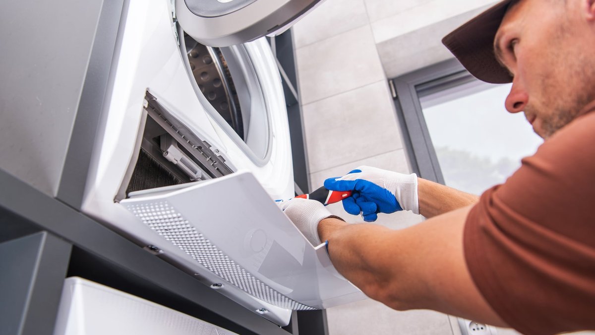 Laundromat Dryer Vent Cleaning: NJ Expert On Service Frequency & Best Practices