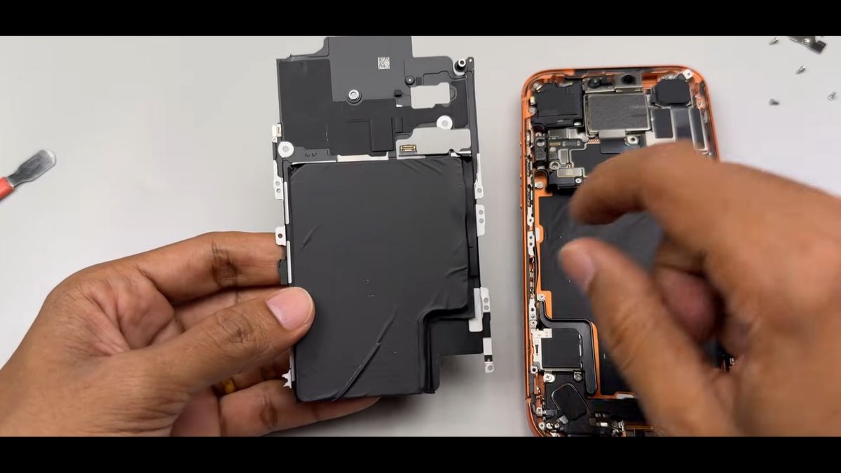 Love My Phone Repair Offers Fast iPhone 17 Pro Max Glass Fixes in Kissimmee