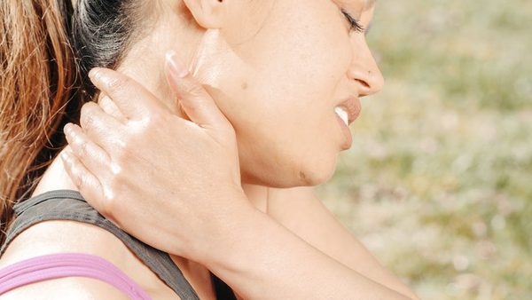 Neck Pain After the Gym: Top Causes & Expert Tips for Effective At-Home Relief