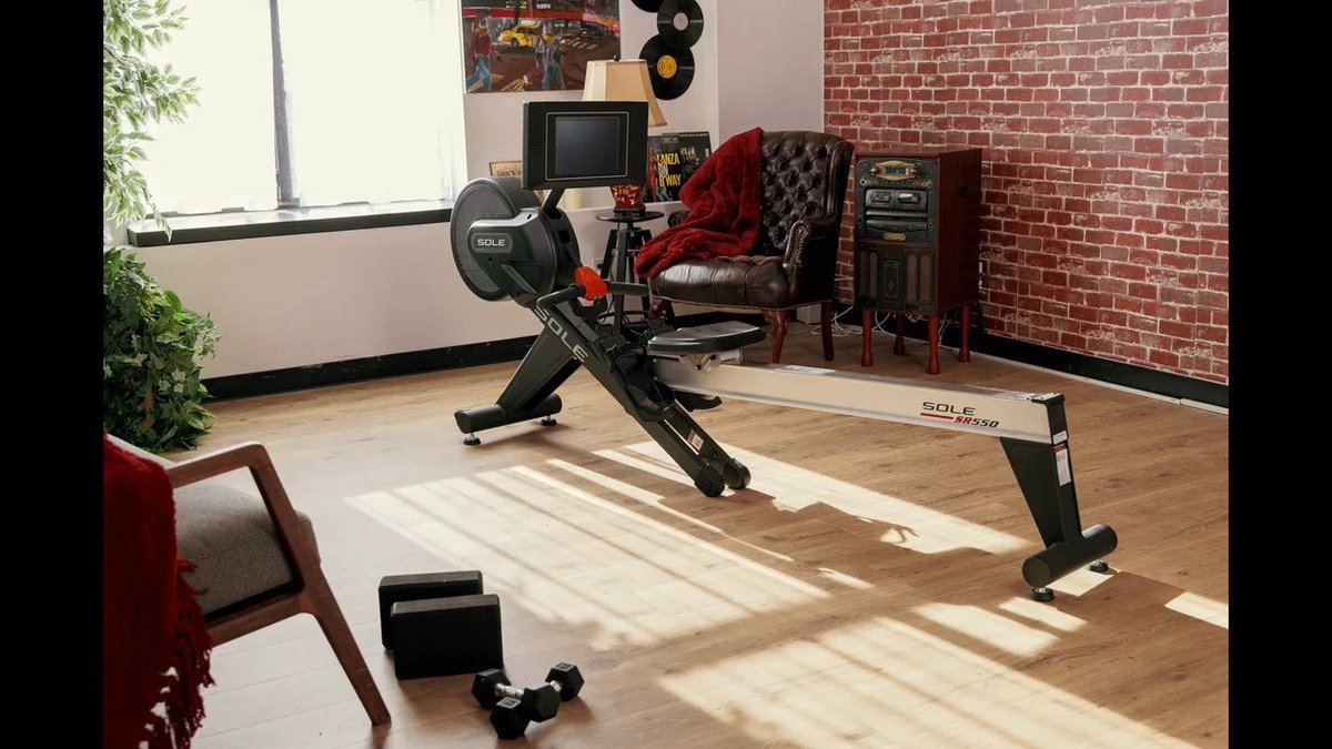 SOLE SR550: Rowing Machine With On-Water Feel for High-Intensity Sets Announced