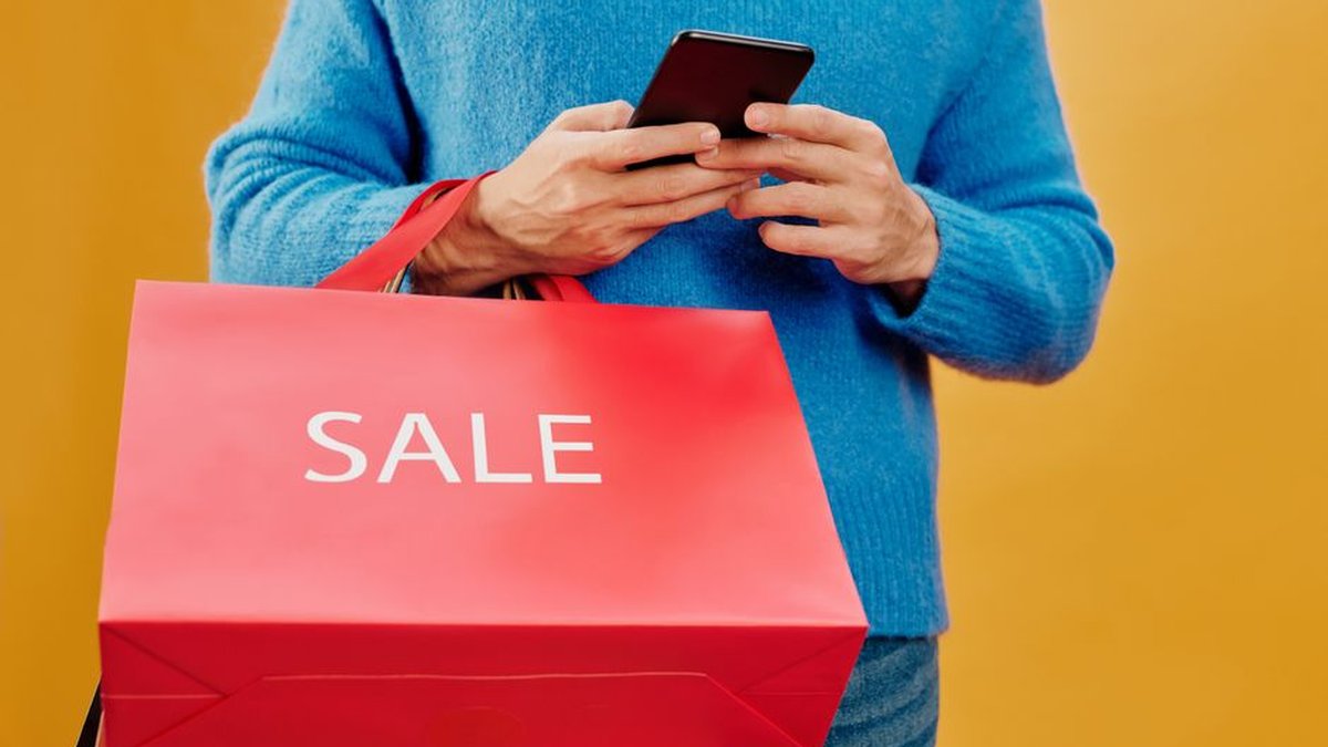 Top Discount Ad Examples: What Made Them Work & How To Create Them