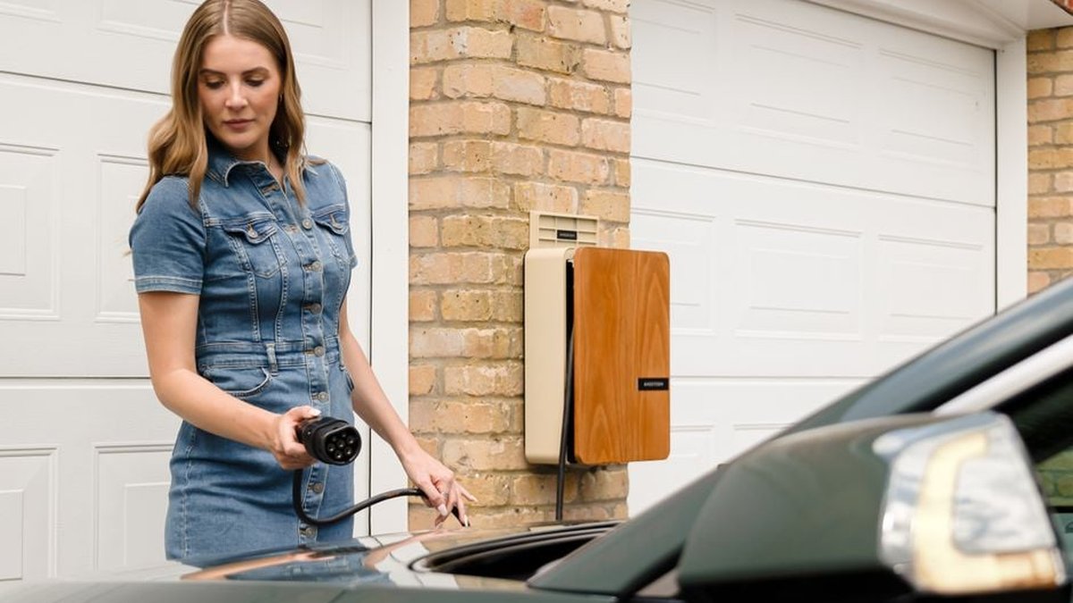 Warsaw, IN, Licensed Electrician: Level 2 Home EV Charger Installation Announced