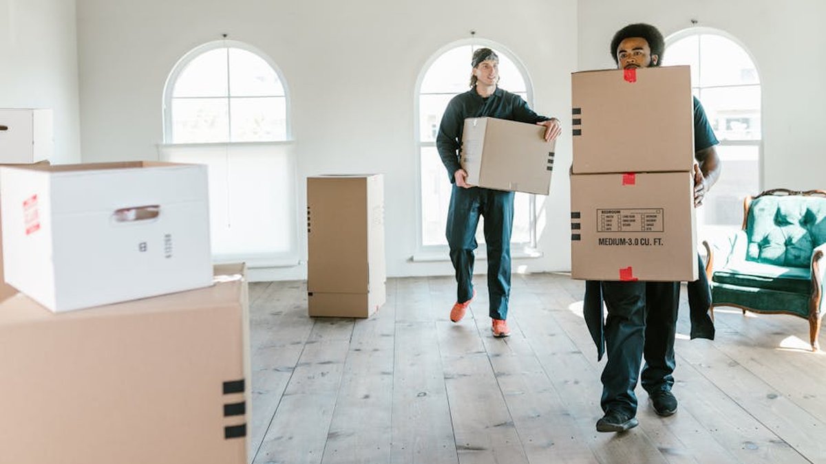 What to Ask Movers Before You Hire: Oakland Crew Shares Must-Know Questions