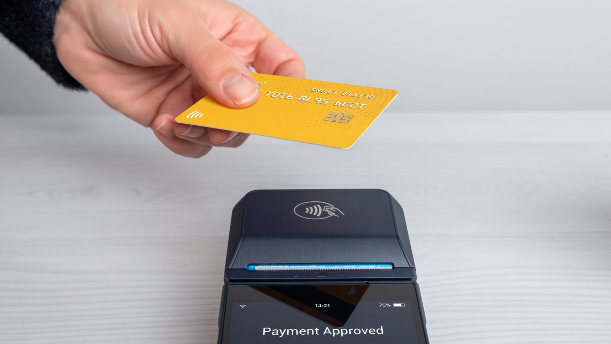 Zero-Cost Credit Card Processing: What Small Business Owners Must Know
