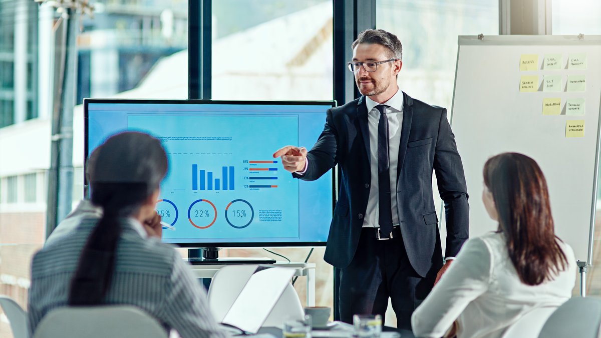 How To Use AI For Growth: Strategies For Spotting Revenue Leaks & Opportunities