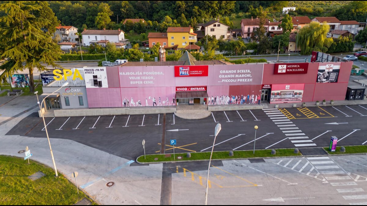 Leased Retail Business Center At Slovenia-Italy Border Listed For Sale