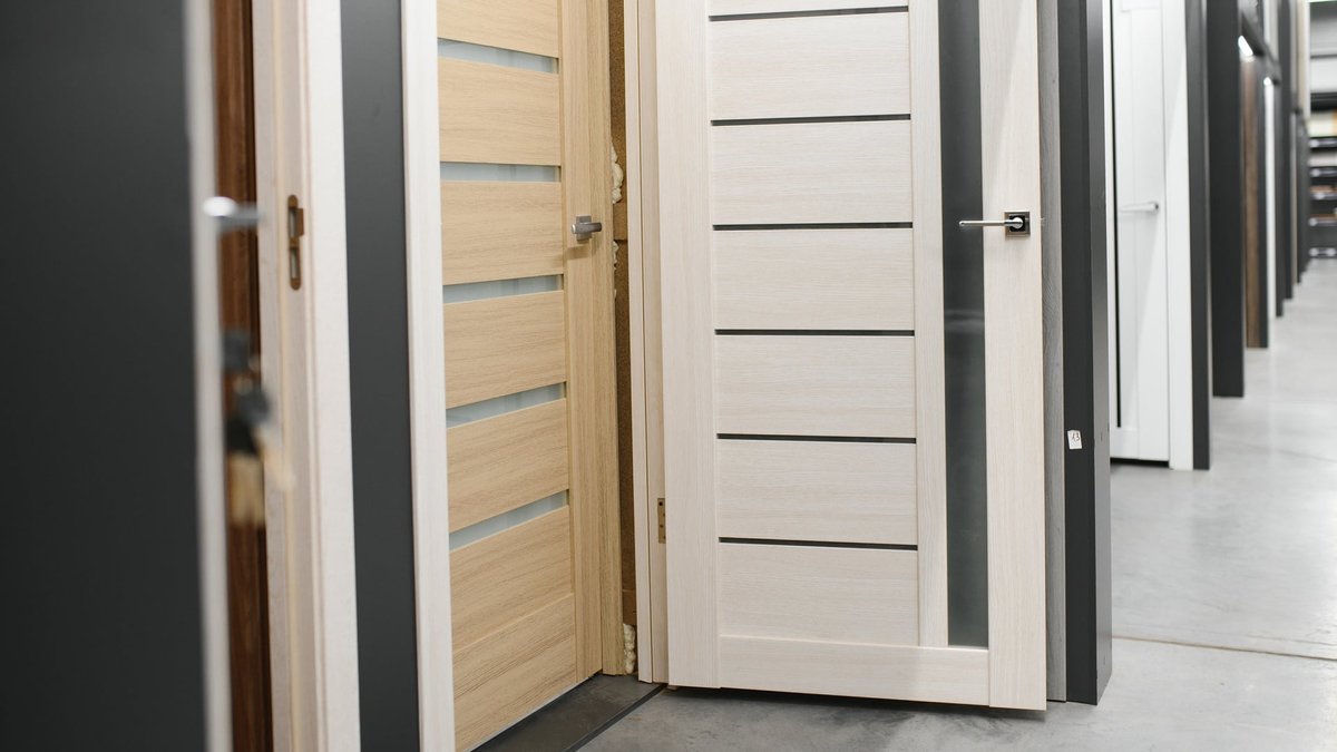 Solid Core vs Hollow Core Doors: Philadelphia Experts Explain the Difference