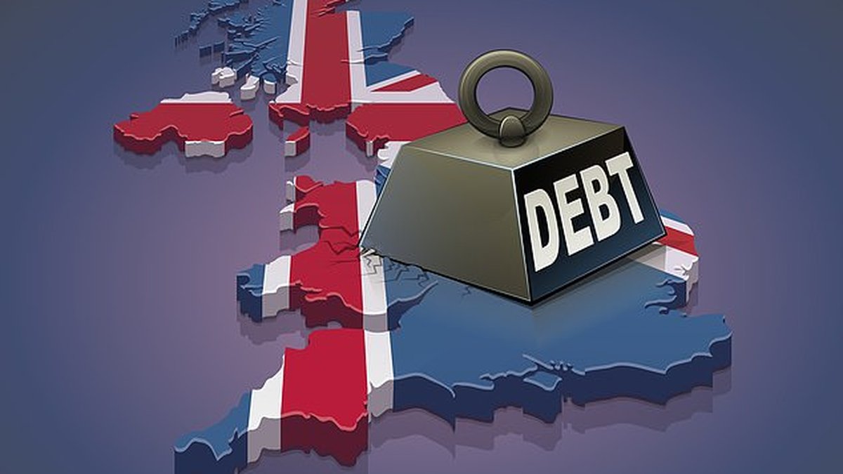UK National Debt Tops £3 Trillion as Borrowing Costs Squeeze Budget Plans