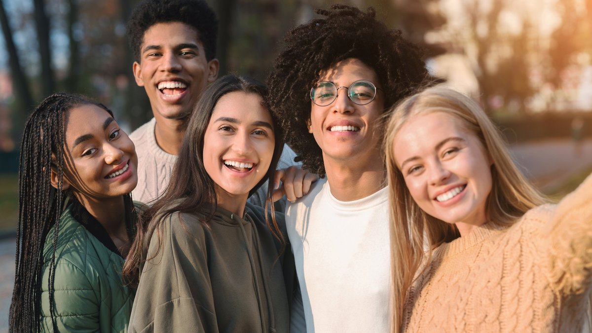 Why Friendships Fade in Your Thirties, Without a Fight